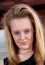 Laura Kaye