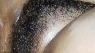 Pelted my wife with a thick cock, tore the injury from the thick land.