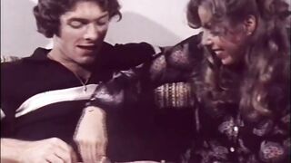 Vintage Threesome of Sexy Busty MILF Fucked and Cummed in Mouth by Two Big Cocks