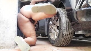 Rolling up the Pussy with the Car Gearbox